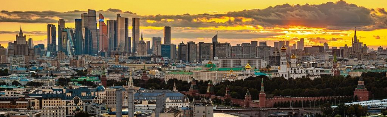 Москва с прогулкой на теплоходе